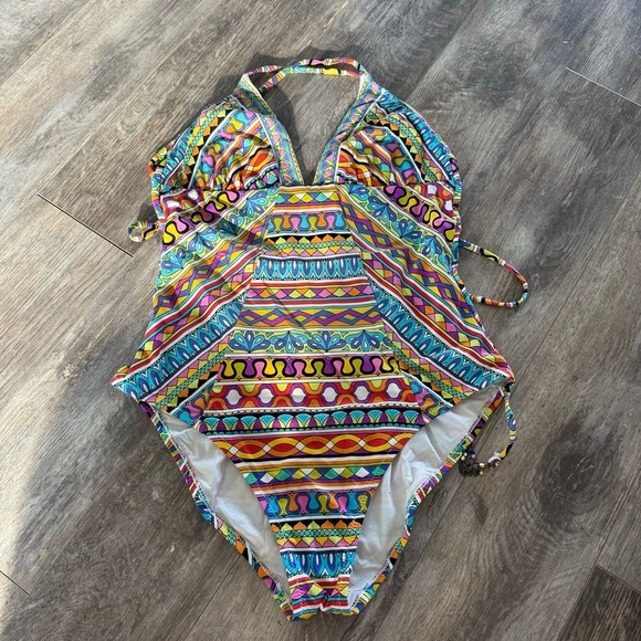 Trina Turk Colorful Pattern One-Piece Swimsuits with Low Back - Picture 6 of 6